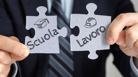 Immagine di laici impegnati in attività di servizio o lavoro, con un richiamo alla spiritualità