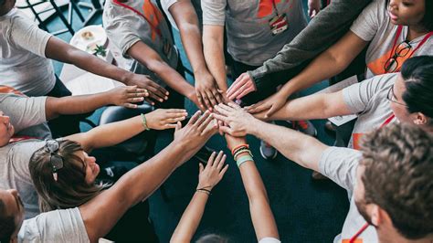 Mappa dell'Italia con indicatori di inclusione sociale o un'immagine simbolica di unità e diversità