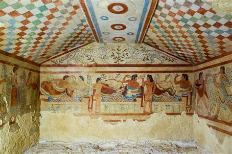 necropoli etrusca di Tarquinia con tombe dipinte
