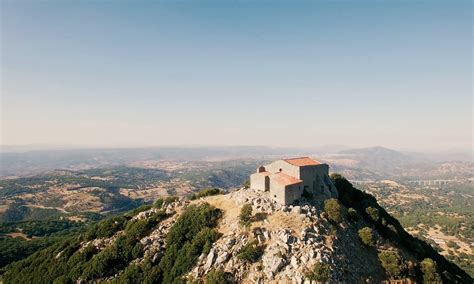 Veduta panoramica di Orani con il Monte Gonare sullo sfondo
