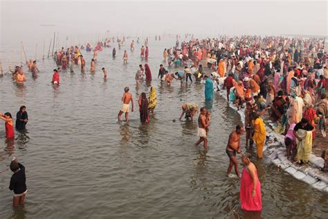 Campi tendati per i pellegrini al Kumbh Mela