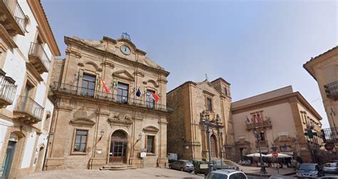 Edificio della Diocesi di Piazza Armerina o tribunale di Caltanissetta