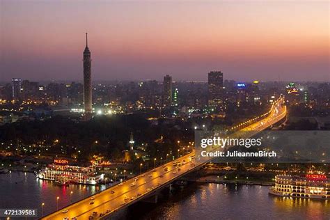 Foto della Torre del Cairo al tramonto