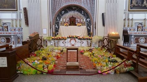 Immagine del Tàfos (Santo Sepolcro) allestito nelle chiese di rito bizantino
