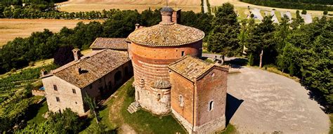 Veduta esterna dell'Eremo di Montesiepi