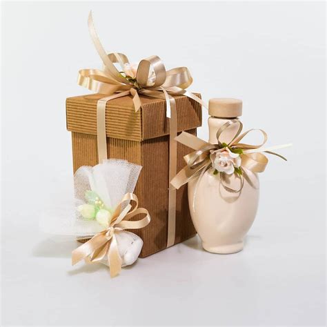 esempi di confezionamento di bomboniere con confetti