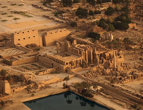 Veduta dei resti del Tempio di Karnak a Luxor