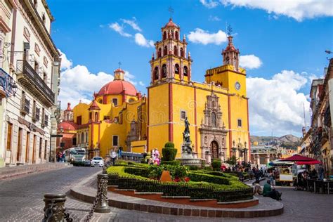 Architetture colorate della città di Guanajuato, Messico