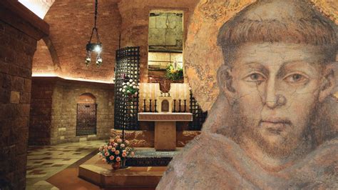 Mosaici all'interno della cripta con le spoglie di Padre Pio, realizzati da Marco Ivano Rupnik.