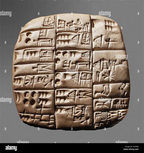 Illustrazione di una tavoletta cuneiforme con iscrizioni antiche