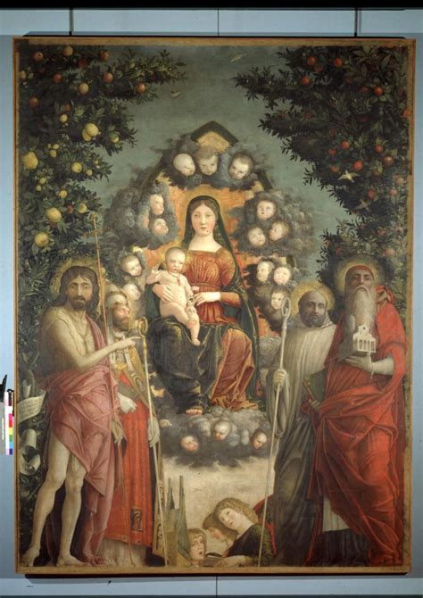 La pala d'altare del Garofalo nella sua cornice lignea