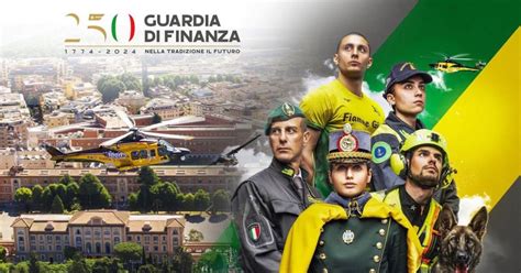 Foto della Guardia di Finanza che mostra mazzette di banconote divise per taglio e contrassegnate da annotazioni, rinvenute nel caveau domestico.