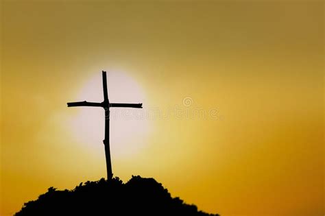 Rappresentazione artistica della croce di Cristo, simbolo dell'altare spirituale del Cristianesimo.