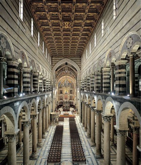 Interno della Chiesa di Santa Maria Assunta a Torretta con altare e organo