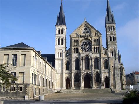 Foto esterna dell'Abbazia di Saint-Remi a Reims