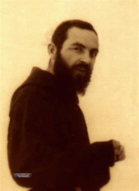 Foto di Padre Pio giovane