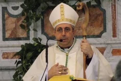 foto dell'Arcivescovo di Bari-Bitonto Mons. Giuseppe Satriano in una celebrazione