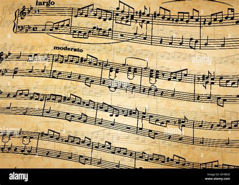 Spartiti aperti su un leggio con note musicali e testi