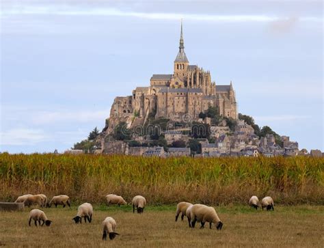 Mont Saint-Michel con l'abbazia