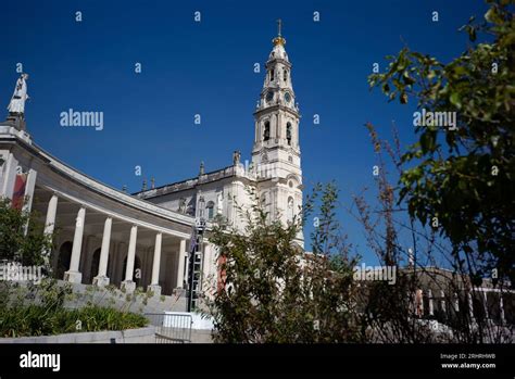 Collage di immagini dei santuari di Fatima, Lourdes e Loreto