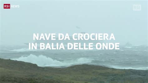 Esempio di tavoletta votiva raffigurante imbarcazioni in balia delle onde