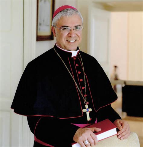 Ritratto ufficiale di S.E. Mons. Luigi Renna