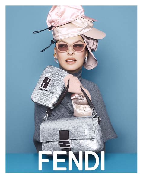 Linda Evangelista nella campagna L'Oréal Demaq’Expert o campagna Fendi Baguette