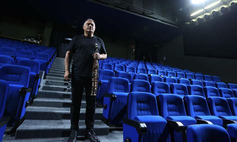Foto di Roberto Ottaviano sul palco