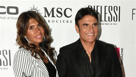 Pino Lo Giudice riceve il riconoscimento dall'ANFI con la moglie