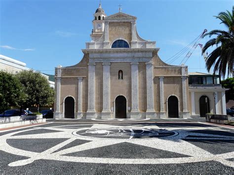 Chiesa Parrocchiale di San Pietro Apostolo, Riva Trigoso (dettaglio del mosaico sul piazzale)