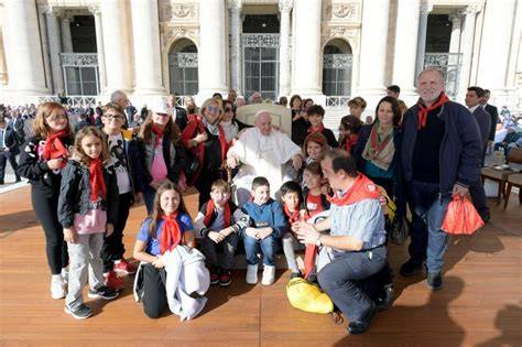 Papa Francesco incontra un gruppo di fedeli
