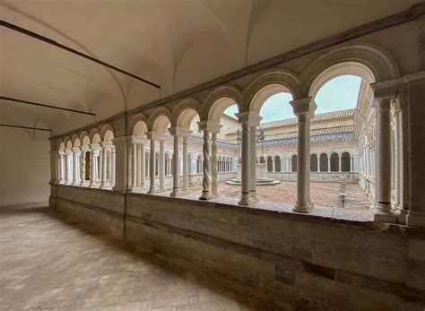 Chiostro romanico dell'Abbazia di Sassovivo