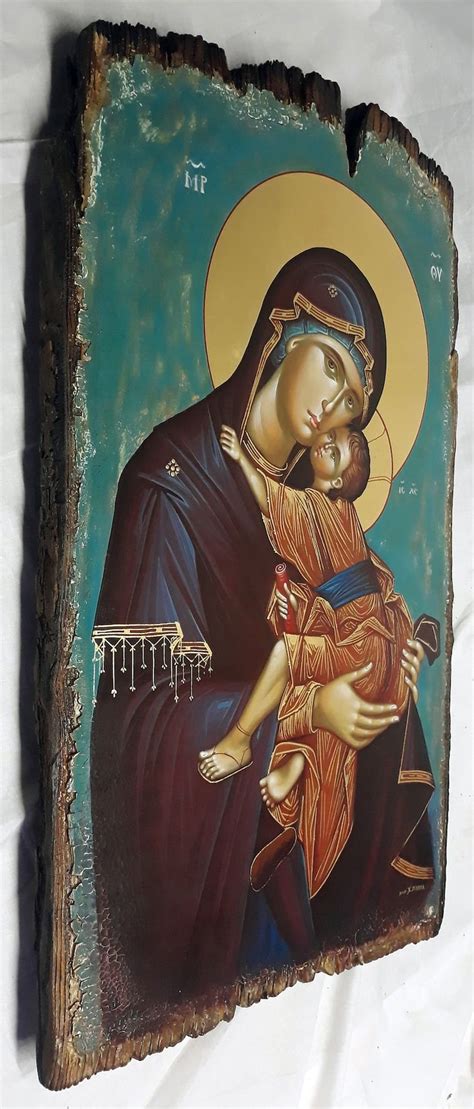 Icona della Theotokos con Gesù Bambino, che esprime tenerezza materna