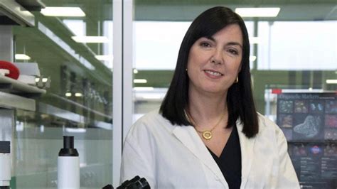Ritratto di Adriana Albini, scienziata specializzata in oncologia sperimentale