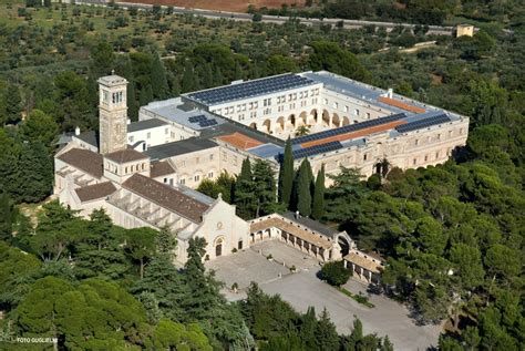 Abbazia Madonna della Scala a Noci, foto esterna o architettura religiosa