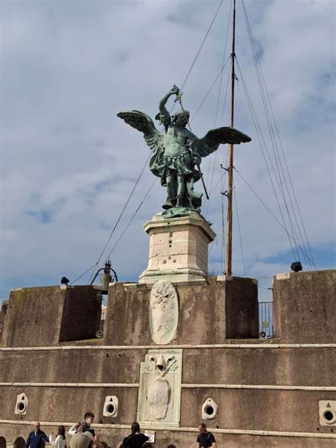 Statua dell'Arcangelo Michele su Castel Sant'Angelo
