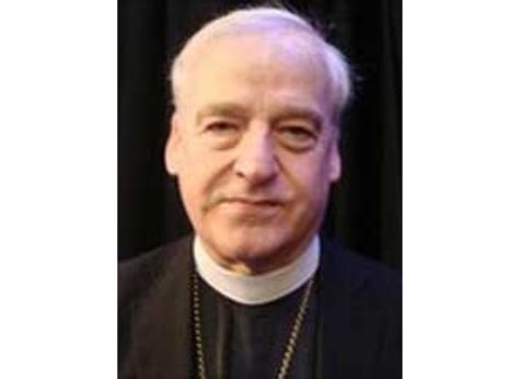 Foto storica del Vescovo Anglicano Peter Ball o di un'aula di tribunale
