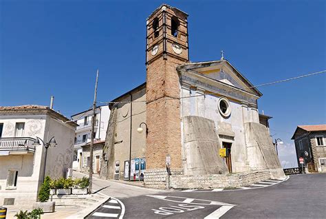 Facciata esterna della Chiesa della Madonna delle Grazie a Montefiascone