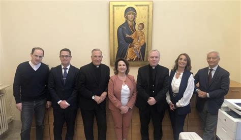 Stemma dell'Istituto Interdiocesano per il Sostentamento del Clero