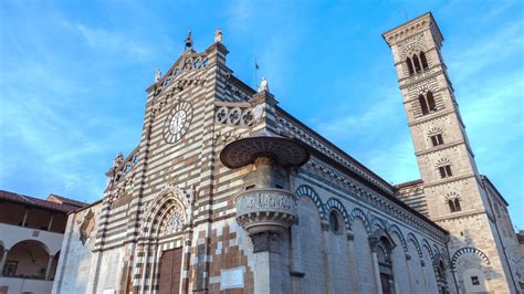 Foto della Cattedrale di Prato, simbolo della Diocesi
