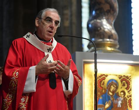 Foto del Vescovo Lauro Tisi durante una visita pastorale