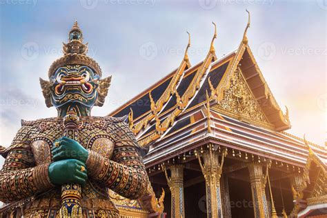 Dettagli architettonici del Wat Phra Kaew