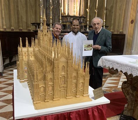 Riproduzione in miniatura di un santuario mariano