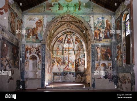 Dettaglio degli affreschi interni della Chiesa di Sant'Antonio Abate.