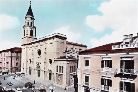 Foto della facciata della Cattedrale di San Cetteo a Pescara, stile neoromanico con campanile e battistero