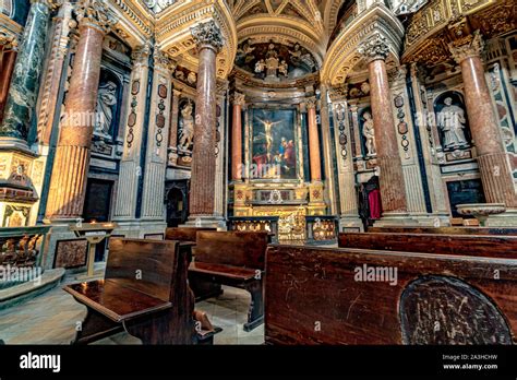 Interno di una chiesa con affreschi barocchi, stile De Matteis