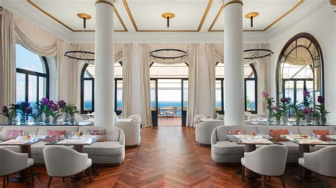 Interni eleganti delle suite ricavate dalle antiche celle monastiche