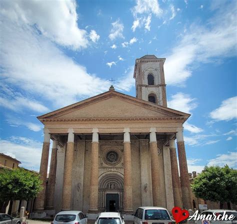Iconografia di San Venanzio Martire con palma e modellino di Camerino