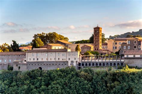 Architettura esterna dell'Abbazia di Grottaferrata
