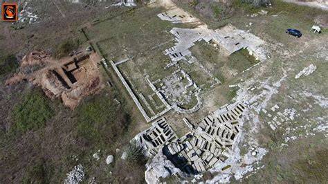 Foto satellitare dell'area di Hierapolis evidenziando il Martyrion e la basilica